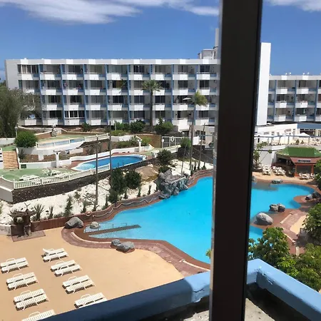 Cozy Studio, Aircon And 3 Pools Apartment *